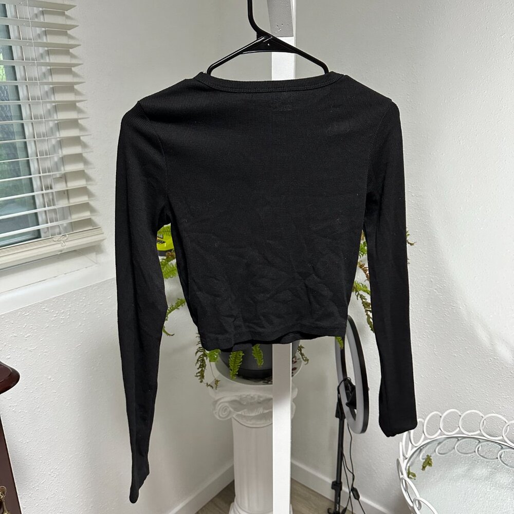 Basic Black Ribbed Long Sleeve - Picture 3 of 3